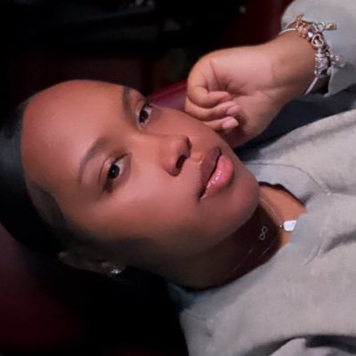 Poseyyyy's profile picture. IG: THEROSEAVENUE_