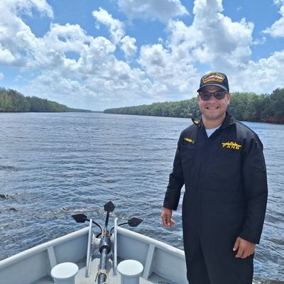 manuelr440's profile picture. Oficial Naval & CEO de Nautic Print
