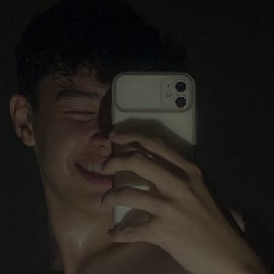 moonlighting_xs's profile picture. ⭐️