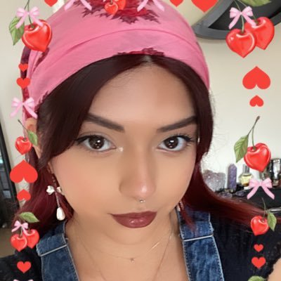 fairyg0re_'s profile picture. weyes blood enthusiast | 24