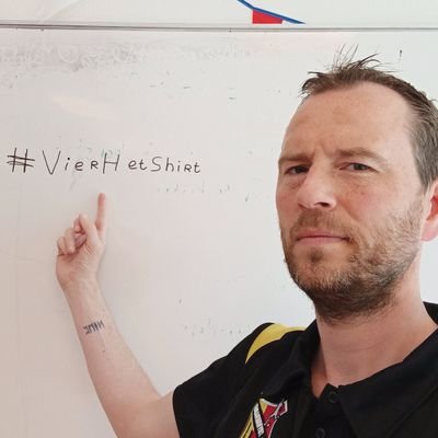 SPQD, Yldou, Ditmer, Feye Nyk en Sidde, docent geschiedenis en Frysk, fan van FC Twente