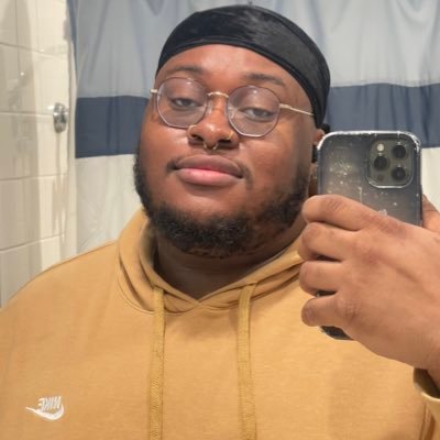 KingCarlentz's profile picture. ♊️26 Here to share as much stupidity I can fit in a text box