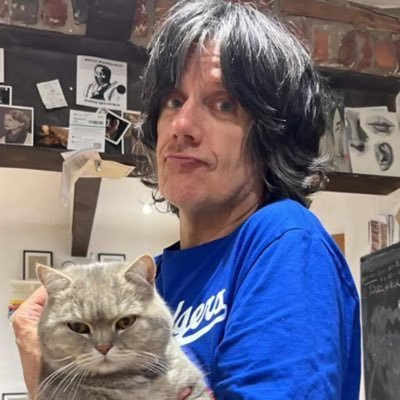 Frequent archive posts of the 80s / 90s manchester music scene containing archive material of Oasis, The Stone Roses, The verve, New order, The Smiths and more
