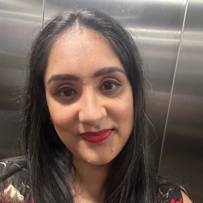 In-House SEO Manager at @scssofas 💻 🛋️ & I like reading, coffee & cake 📖 ☕️ 🍰 on a fitness journey 💪 🏋️♀️