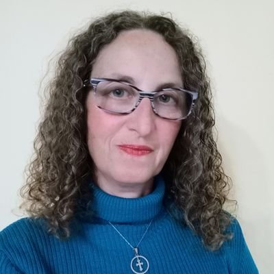 Profe innata. lnversora bursátil.
Incansable lectora.Filósofa amateur. Asesora en Planificación Financiera.Lo que se dice un espíritu inquieto.#ProfeLau