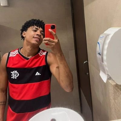 🇧🇷 / Rj 🌴

@flamengo ❤️🖤

Deus vai guiar..🙏🏽💫