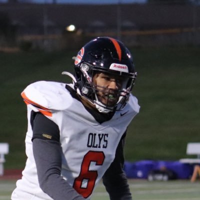Football Player - OLB, TE, WR 6'1 195 lbs #Classof2024Football #uncommited Weighted GPA 3.6 Unweighted 3.1 On track for 3.9 Gateway Highschool 720-233-3304