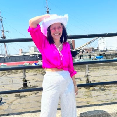 Shannon_2106's profile picture. 19 🤍 👻shazza_2106