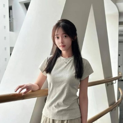 xyq_play's profile picture. 