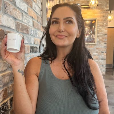 Tillynelson54's profile picture. 