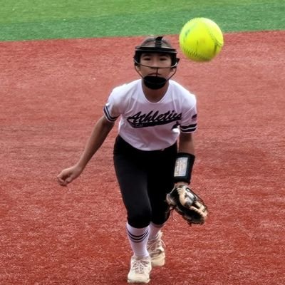 2011 Student Athlete 📚 |
🥎 SoCal Athletics 2029 Re #42 |  MIF/OF R&R c/o 2029 |
Follow me on IG @reena_malaysia2029