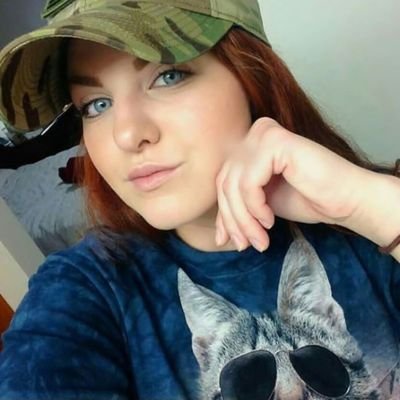am not a porn star
and if you know you won't reply to my text when I do text, you don't follow my page