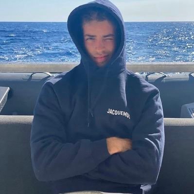 pinkybxby's profile picture. adicto a los libros, el café, a taylor swift y los gatitos peludos.