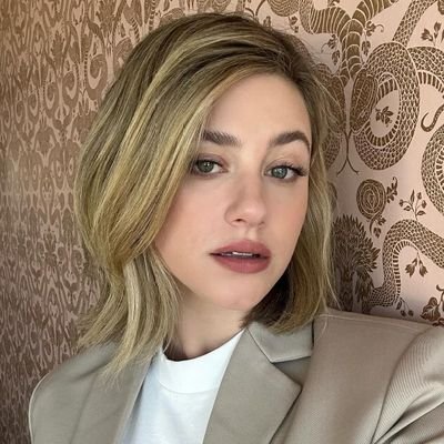 Fuente de información sobre Lili Reinhart en Argentina • Próximamente HAL & HARPER | Fan Account