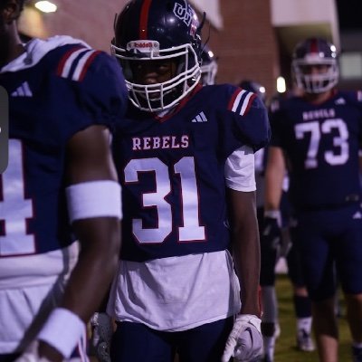 Student Athlete 📚Class 27’(FR) 5’10 146 Free safety and Quarterback. Strom Thurmond High School @GregoryJMoore90@gmail.com