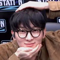 째 (@z_z_e_z) 's Twitter Profile