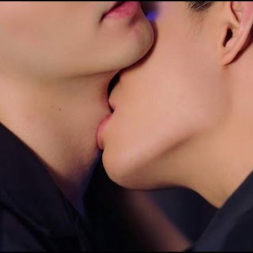 some là chính , ae nào có nhu cầu some gần quận 3-4-7 thì nhắn mình nha