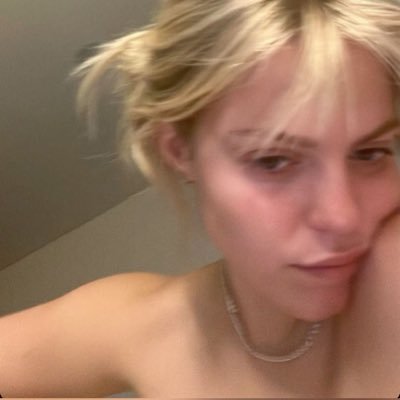 seigfriedmz's profile picture. 21! ⭐️