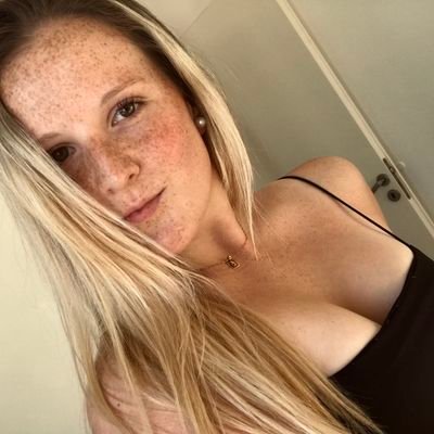 larafigueroa_'s profile picture. 