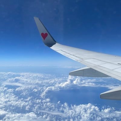 🍃旅行、アウトドアが大好き！今年も沢山旅行行く✈️自然の中でゆっくり過ごすのが幸せ。旅先のご飯やご当地ビールを食べ飲み。/ 美容！！ノーファンデ美肌を目指す💆🏻‍♀️♡スキンケア好き。 好きなもの→海/山/ビール/スキンケア/美白パック/エステ