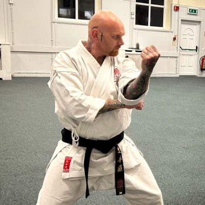 Martial arts, karate, fitness, writer of Eye Of The Storm blog. Yorkshire UK