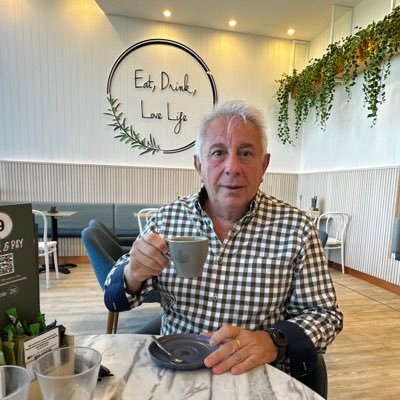 jcesca's profile picture. full stack engineer