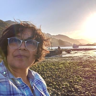 Profesora de Historia y Geografía, Feminista, Funcionaria sobreviviente en la Municipalidad de  San Ramón...
Seguimos 💜🌳