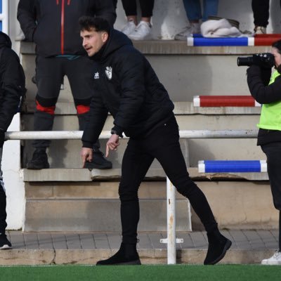 Técnico deportivo | Entrenador NIII | E.U. en Análisis y Scouting 📚| Ex jugador ⚽| Entrenador de la @AD_SanClemente 🔴