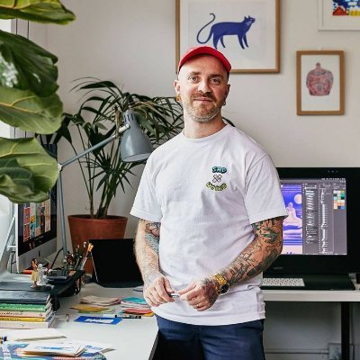 Graphic artist with a passion for bringing ideas to life through vibrant visuals and bold designs. 🎨✨