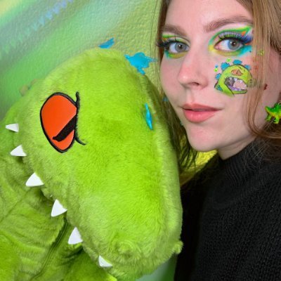 Makeup account! 💄🍒🌈 

💫 Instagram: @bluelovesazul

I like reptiles, comics, rol, movies, boardgames and videogames!! 🐊🦎🦕
(she/ella)💙