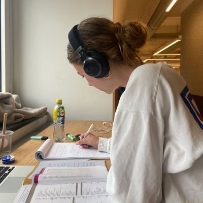 bluewrldz's profile picture. kl tau di rl pura pura ga tau aja akun ini