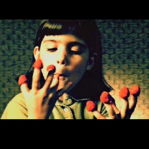 maikaiMacky's profile picture. 職業☆スタイリストをやっています☆最近はパンを焼いたり お菓子を焼いたりが楽しいです。カフェ巡りが好き♡お風呂屋さん巡りも好きです。タロット（見習い）