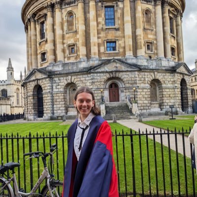 On a mission to learn it all. Scientist, medical student, serial hobbyist and wicked good at icebreakers. DPhil in Cancer Science ➡️ BM BCh in training