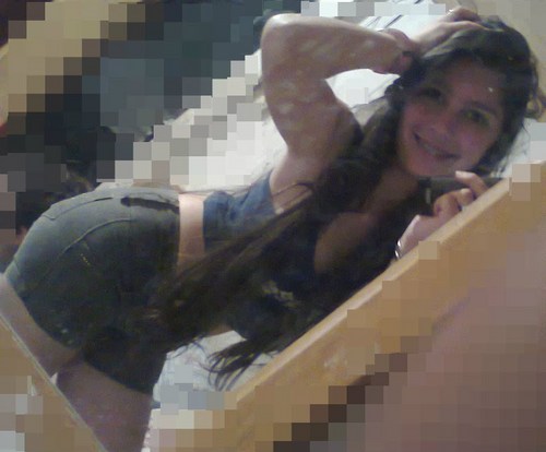 Não ligo que me olhem da cabeça aos pés..porque nunca farão minha cabeça e nunca chegarão aos meus pés. Bob Marley
