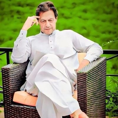 IMRAN KHAN❤️
Medico , An Apple 🍎 a day keeps the doctor away but if your doctor is cute then forget the fruit 😜.
Extrovert ✨ Selenophile Sapphir ❤️