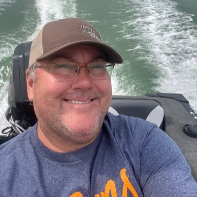 olkeez1's profile picture. Fourth Generation Farmer ( living the dream 😆)