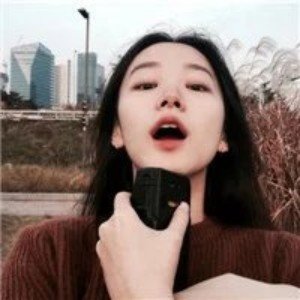 yumi54794425318's profile picture. 