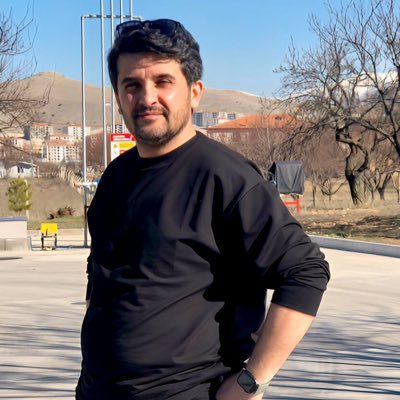 hll_btnn's profile picture. Adalet bakanlığında çalışıyor İnf.Kor.Mem.                              Aza kanaat etmeyen çoğu bulamaz ⚖️📿🙏🏻😇