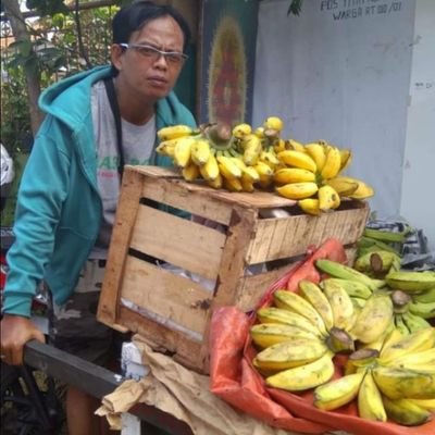 rindu itu tiba ketika malam memberikan nyawa agar tiada alasan untuk tidak bertemu