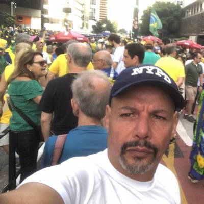 LIBERDADE é o que temos de mais sagrado. Patriota 🇧🇷 Conservador 🇧🇷. Brasil acima de tudo, Deus acima de todos! Bolsonaro sempre! 🇧🇷🇧🇷🇧🇷👉👉 2️⃣2️⃣.
