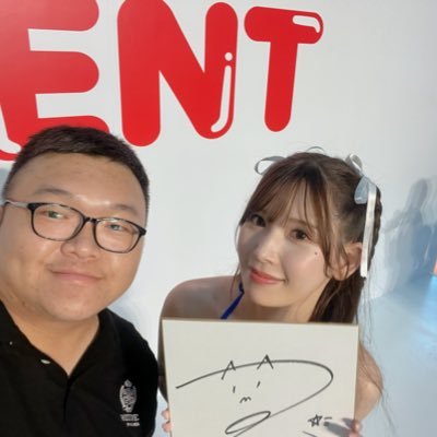 data564608's profile picture. C.Y.LIN 年紀到了，喜歡追尋快樂的定義。