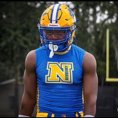 Newberry High School | 25’ LB  | 6’2 215 lbs | C/O 2025 | GPA 3.1 | Cell : 352-519-8422 | NCAA ID# 2112397192 |