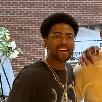 brownedougie's profile picture. Dream chaser ✈✈✈