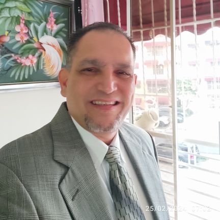 hecmiguel's profile picture. Dios es mi guía, padre de Junior, José y Eileen, esposo de Evelyn!! a Dios las gracias y honra por todo ! Liceista 💙 hasta la tambora! Viva RD! 🇩🇴🇩🇴