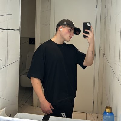 Garbex_'s profile picture. never give up🔥💪🏻 Dancer🔥 DJ Garbex🎧🔥 PLAYER PRO CLUB since 2020.  Ed/Es/Coc📍