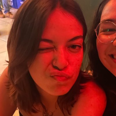 a_debda's profile picture. #amo reclamar, cinema, cerveja e falar abobrinhas