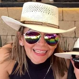 Mexiquense, Administradora Pública y Politóloga. Mamá de una adolescente y ultramaratonista recreativa.