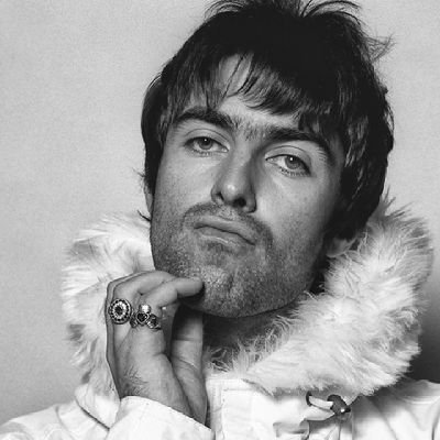 Alex (vio regresar a oasis)
