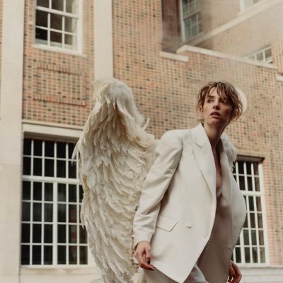 daily updates on all things maya hawke (not affiliated with maya or her team) https://t.co/JXgNVrM0GE (they/them)