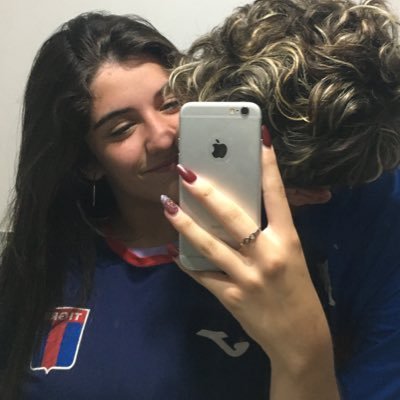si no me conoces no me sigas. soy bastante pelotudo y a veces medio esquizo. C.A.T 💙❤️